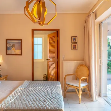 Beachfront House With Private Pool Loukissia