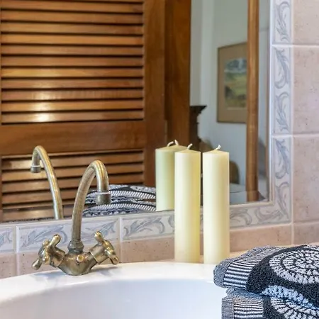 Beachfront House With Private Pool Willa