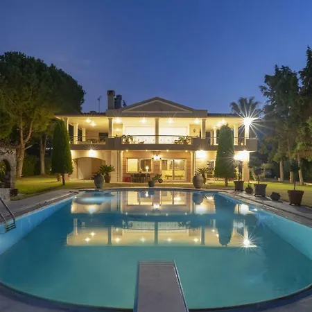 Beachfront House With Private Pool * Loukissia